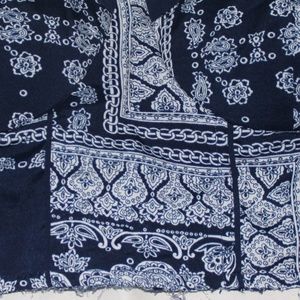 Band of Gypsies Tops - Band of Gypsi Patterned Crop Top Band of Gypsies Tops - Band of Gypsi Patterned Crop Top